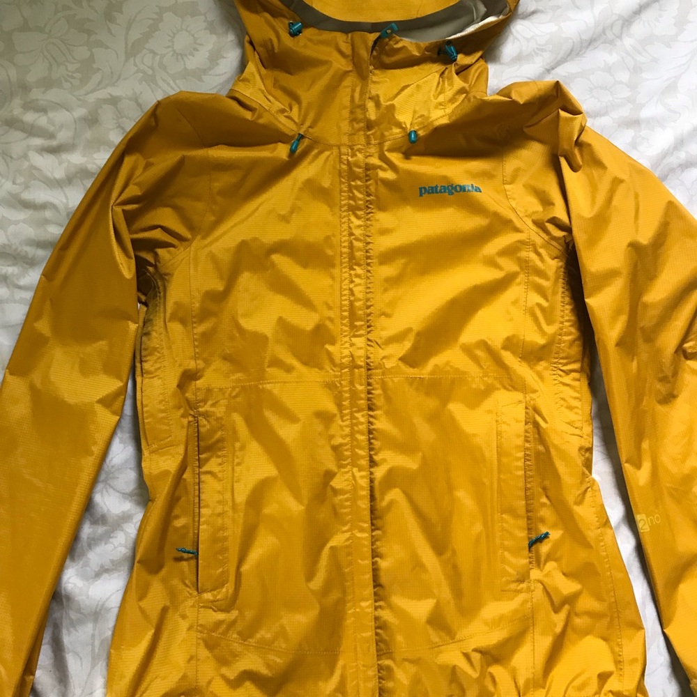 Women’s XS Patagonia Torrentshell Rain Jacket